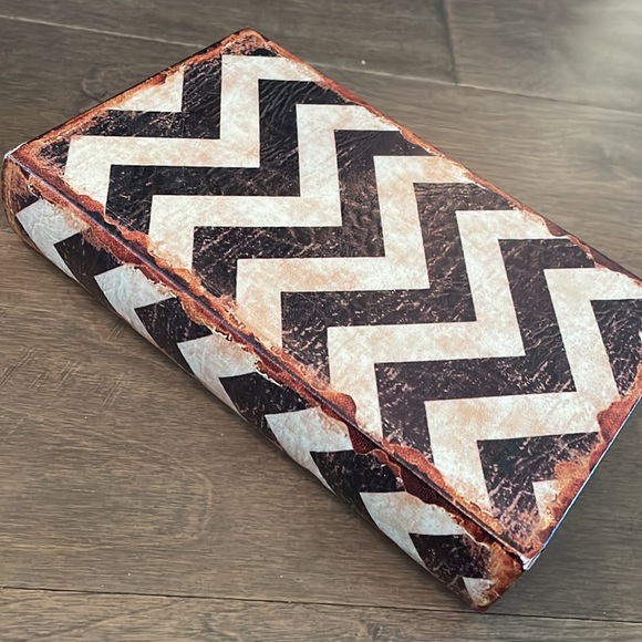 Decorative Box - Picture 4 of 7